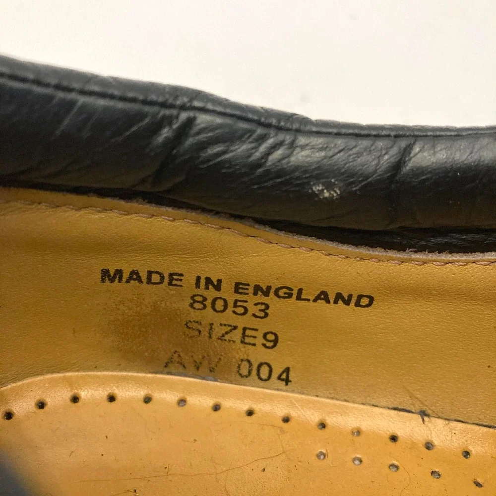 Vtg Dr. Martens Black Leather Oxfords 8053 Mens 9 M Made in England Distressed